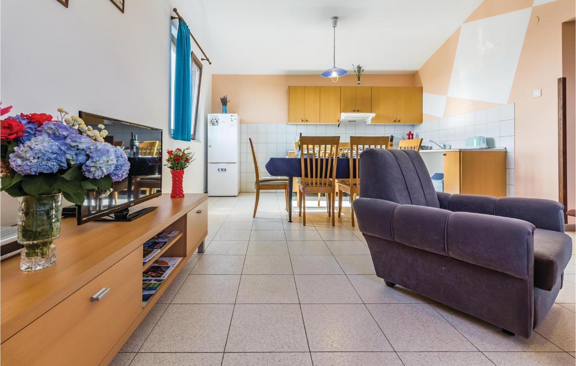2 Bedroom Awesome Apartment In วิงกุรัน ภายนอก รูปภาพ